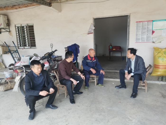 荊門分院(yuan)慰問關懷包(bao)聯戶_1