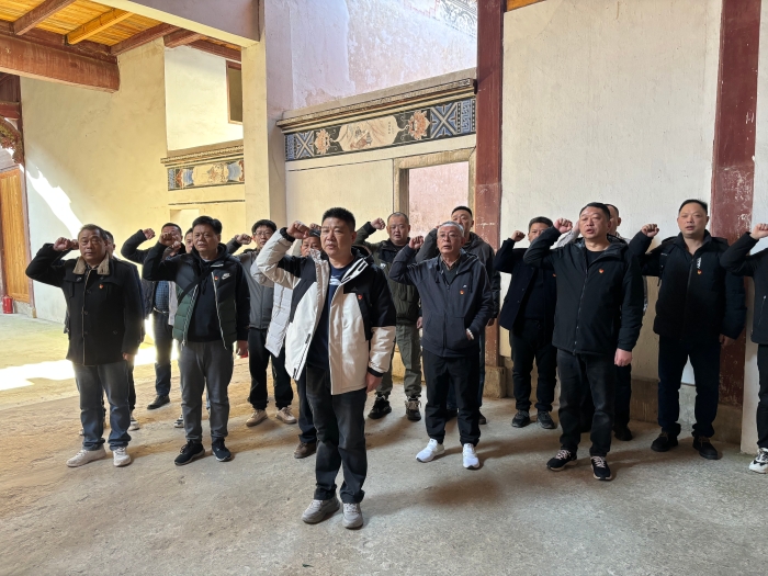 參觀(guan)愛國主義教(jiāo)育基地（2）